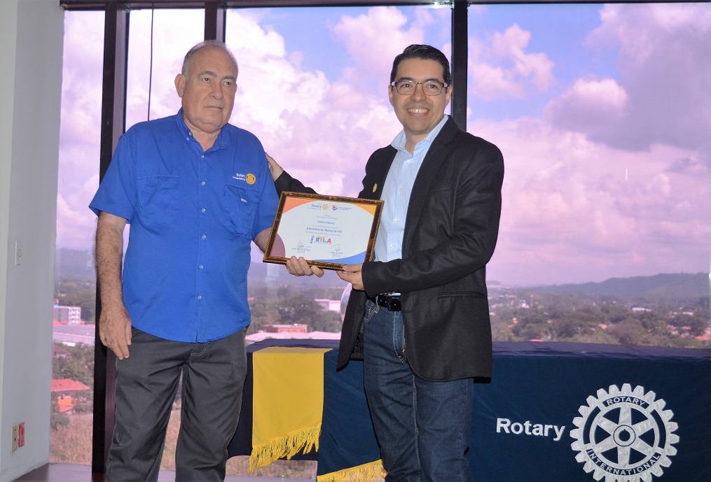 80 jóvenes de excelencia académica participan en el programa Ryla Excer del Club Rotario San Pedro Sula