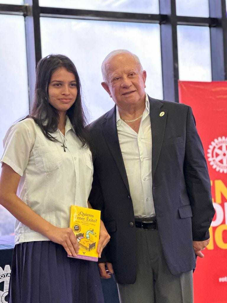 80 jóvenes de excelencia académica participan en el programa Ryla Excer del Club Rotario San Pedro Sula