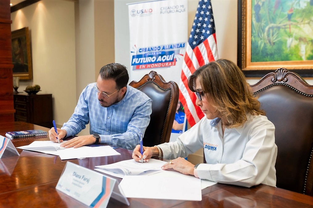 USAID a través de su proyecto “Creando Mi Futuro Aquí”, junto a Fundación Diunsa firman memorándum de entendimiento 