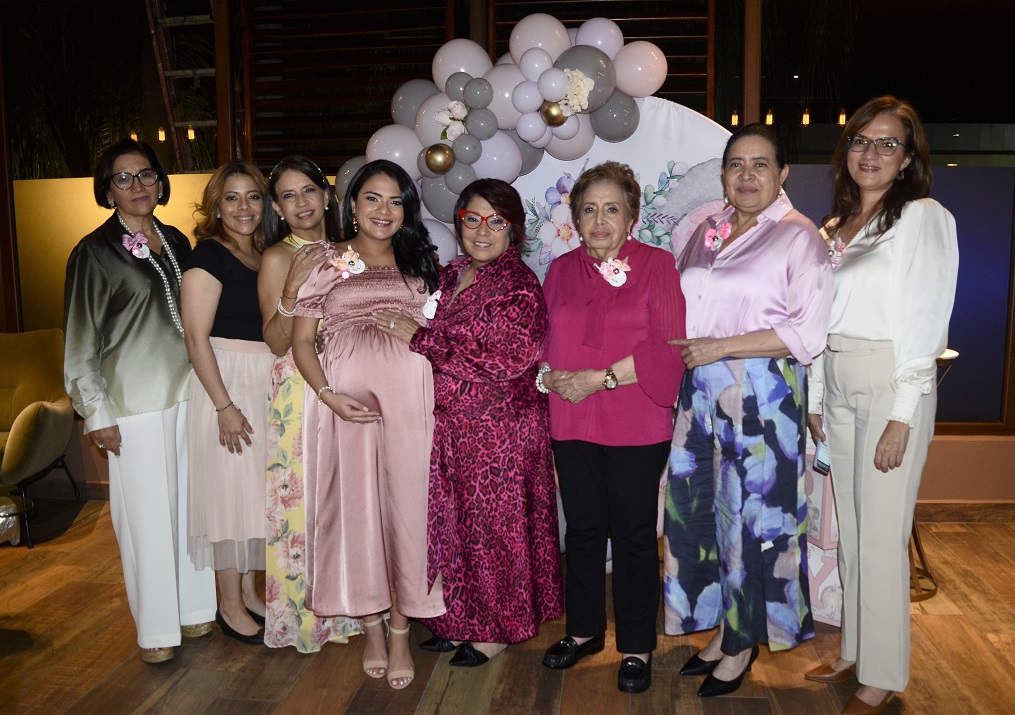 Baby shower en honor a Gabriela Perdomo de Zuñiga