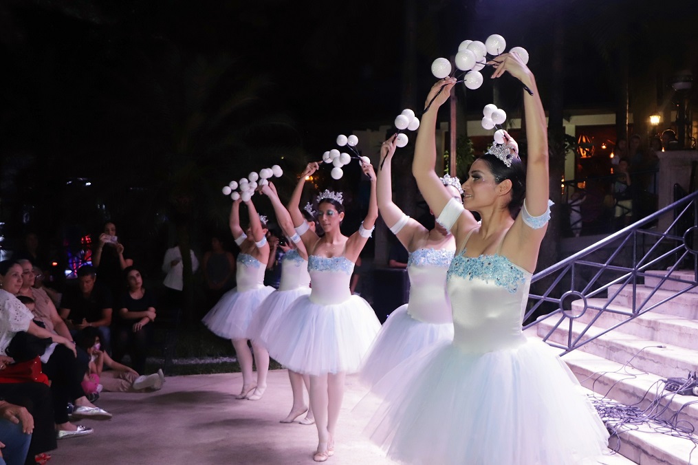 Club Hondureño Árabe le da la bienvenida a la Navidad con fabuloso show y el encendido de espectacular árbol 