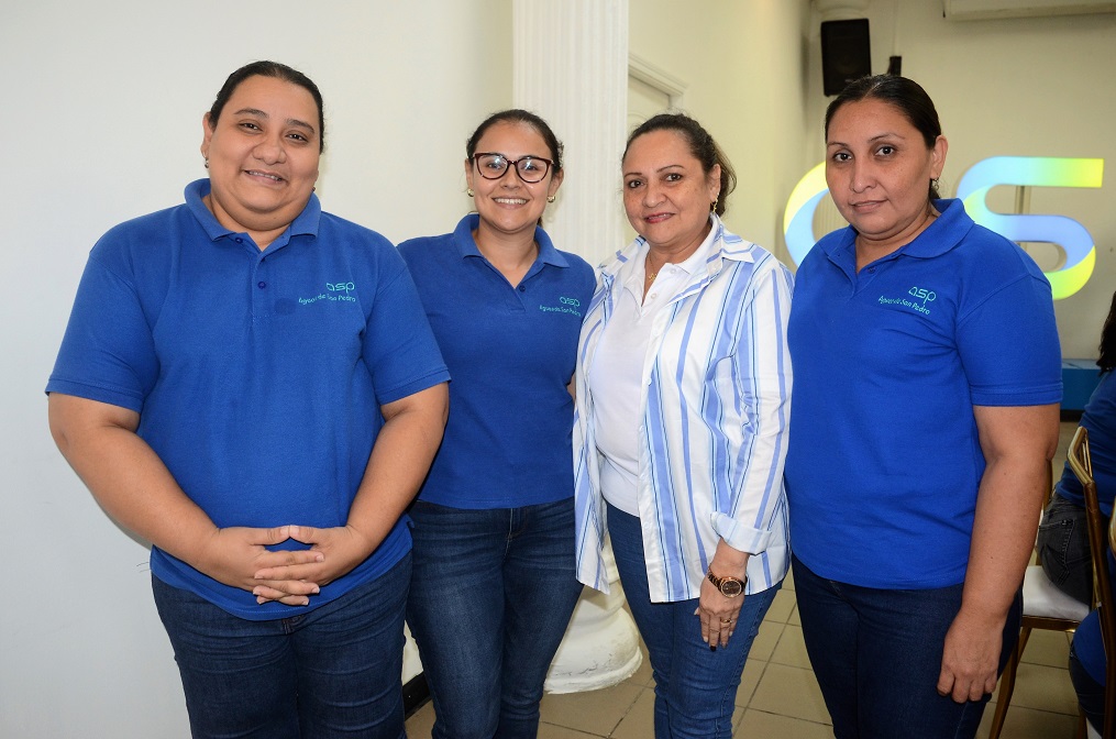 Aguas de San Pedro ofrece Té educativo sobre prevención de cáncer de mama