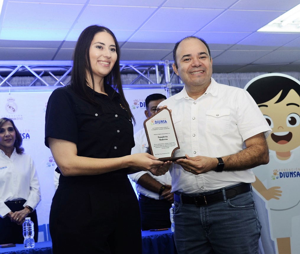 Escuela socio-deportiva “Formando Campeones” finaliza temporada 2023