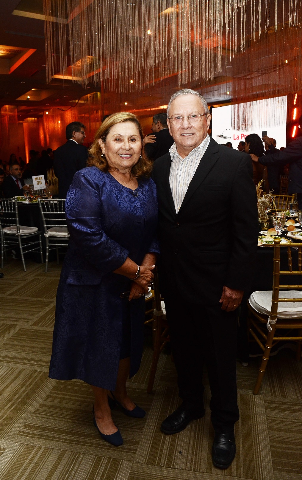 Galardonan con Premio Quetglas 2023 a Marcela Fernández y al padre Patricio Larrosa