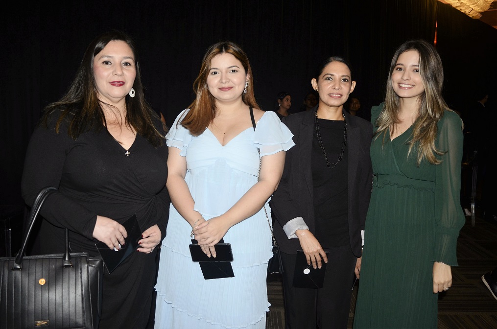 Galardonan con Premio Quetglas 2023 a Marcela Fernández y al padre Patricio Larrosa