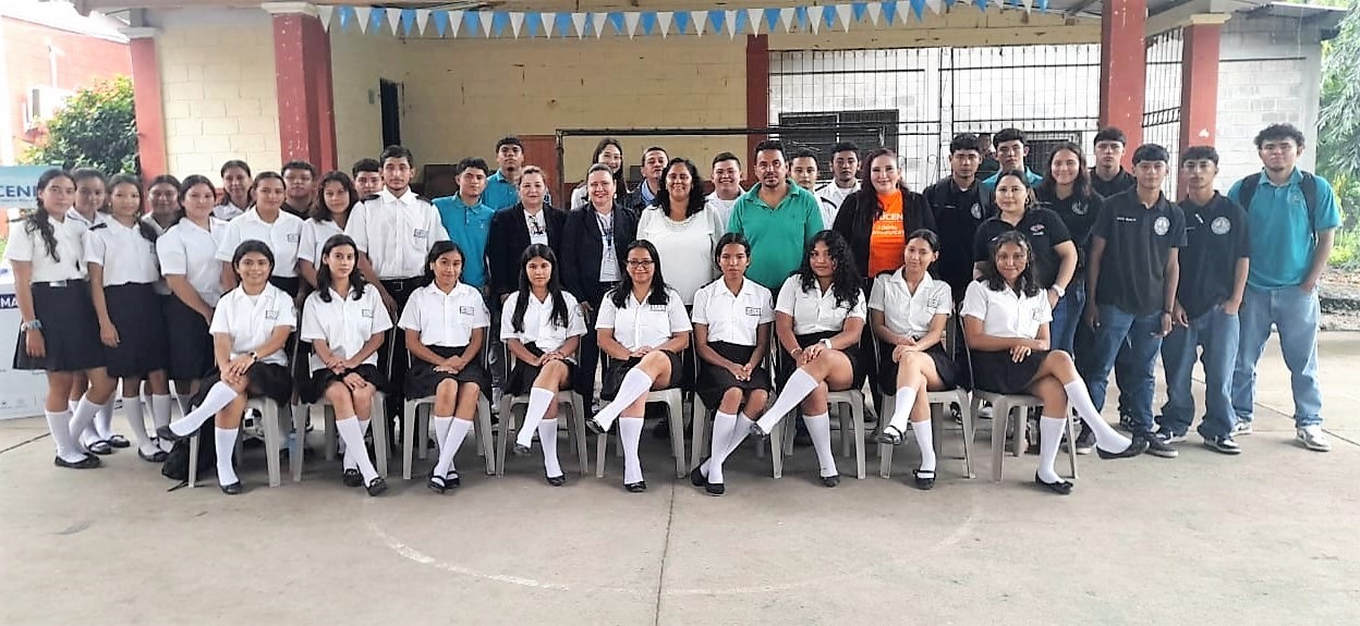 UCENM realiza visita al Instituto Técnico Departamental Adelaida Villanueva de Serrano en Potrerillos