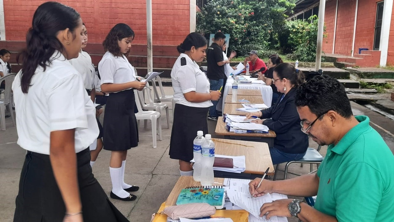 UCENM realiza visita al Instituto Técnico Departamental Adelaida Villanueva de Serrano en Potrerillos