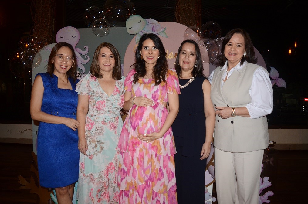 Inspirado en la temática “Under the sea” celebran el baby shower de Katherine Funez