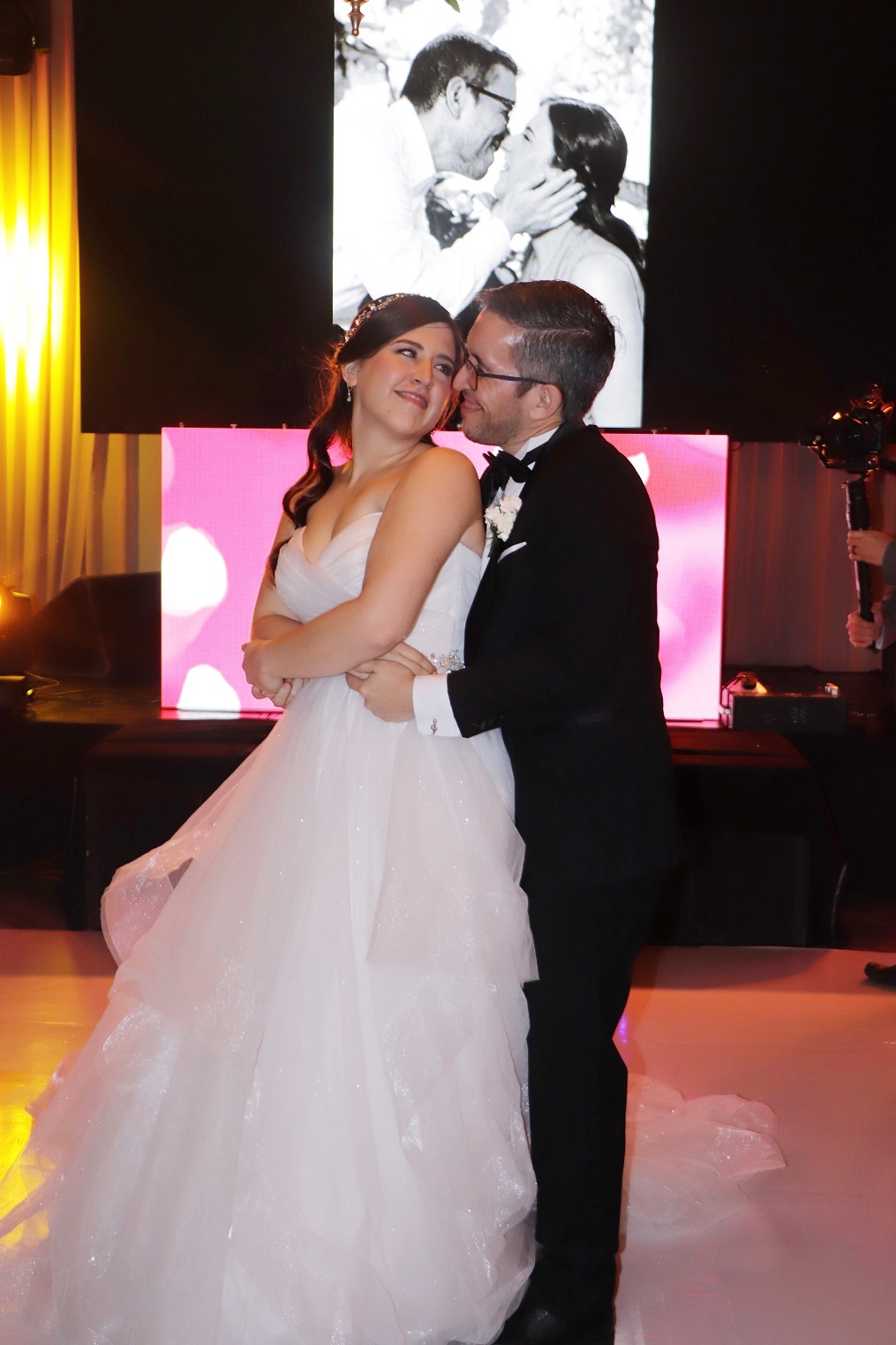 Juan Diego Filipi y Daniela Orellana celebran su boda religiosa 