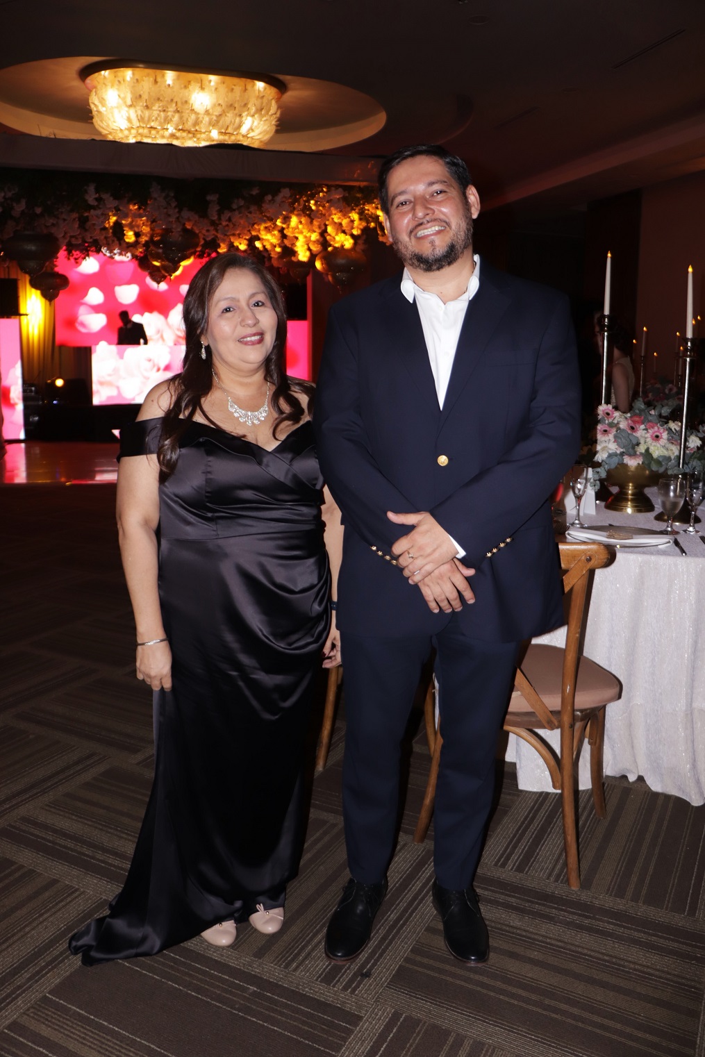 Juan Diego Filipi y Daniela Orellana celebran su boda religiosa 