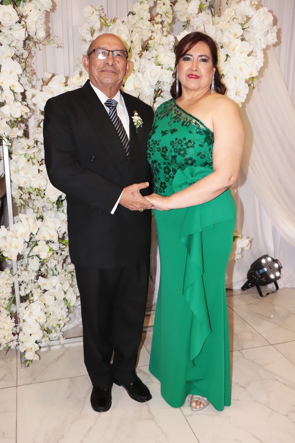 La boda de Emma Mejía y Roger D. Valladares: un pacto de Amor y una historia memorable