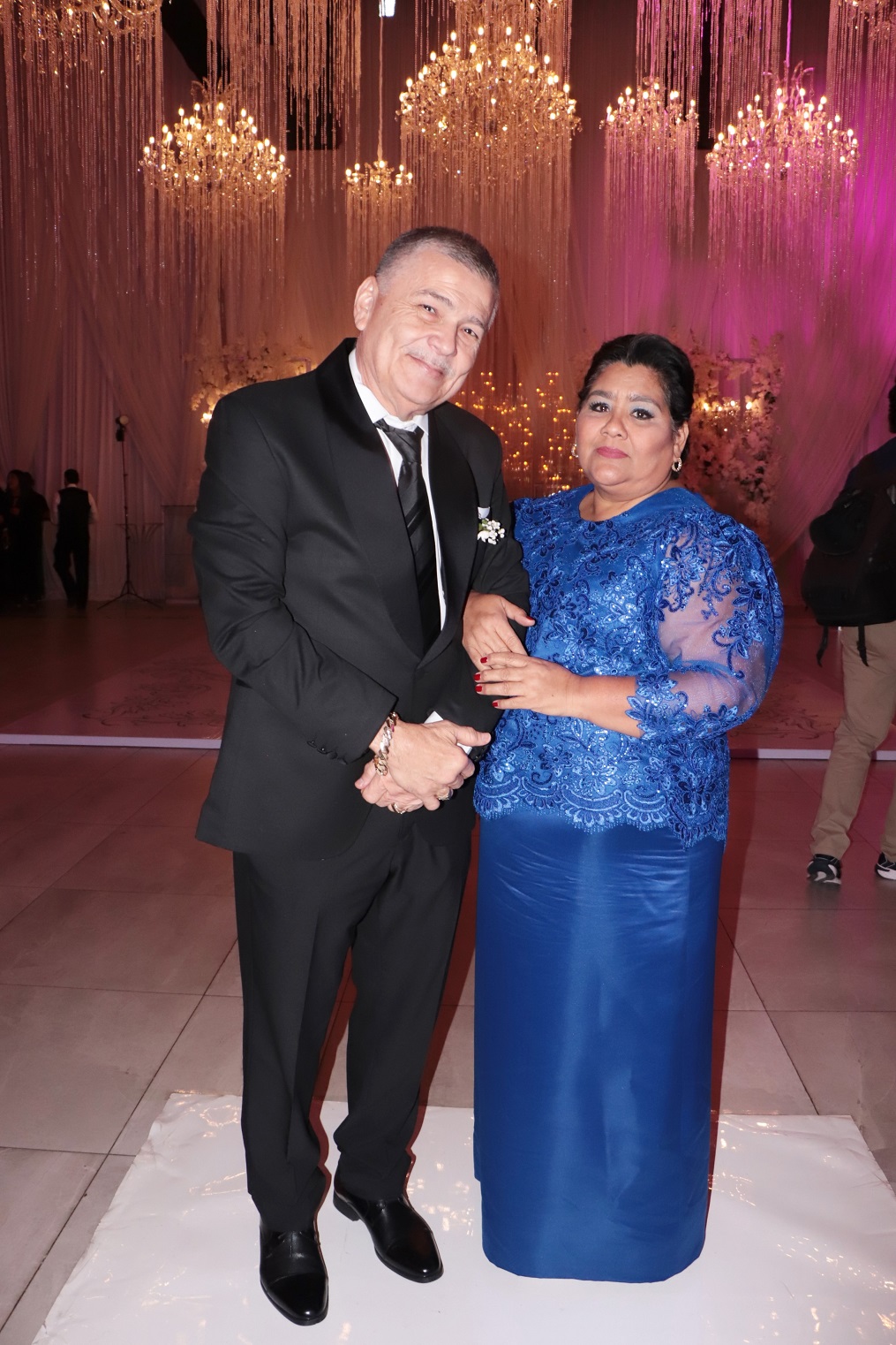 La boda de Emma Mejía y Roger D. Valladares: un pacto de Amor y una historia memorable