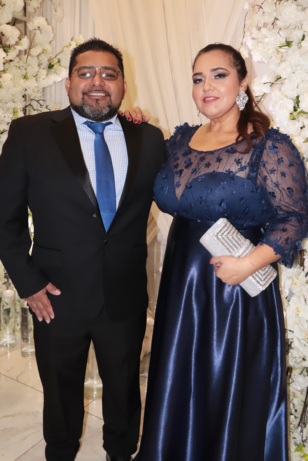 La boda de Emma Mejía y Roger D. Valladares: un pacto de Amor y una historia memorable