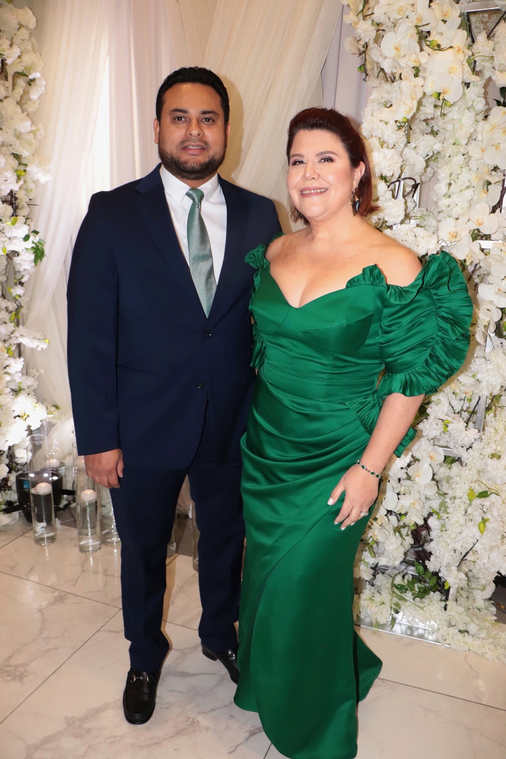 La boda de Emma Mejía y Roger D. Valladares: un pacto de Amor y una historia memorable