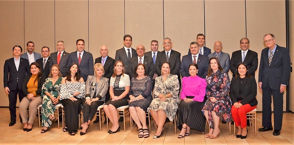 Fraternal cena navideña del Cuerpo Consular Sampedrano