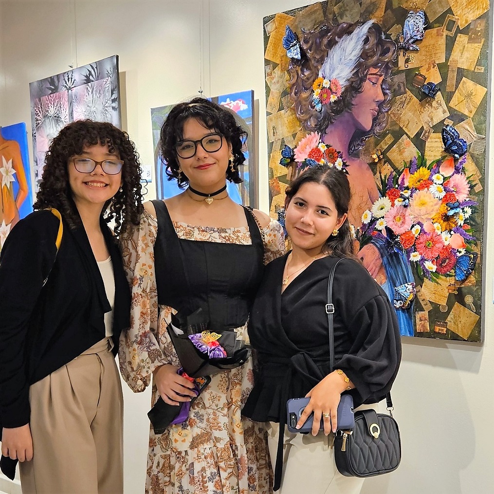  Centro Cultural Sampedrano rinde homenaje a dos destacadas damas con el premio 'Esencia de Mujer' 2024