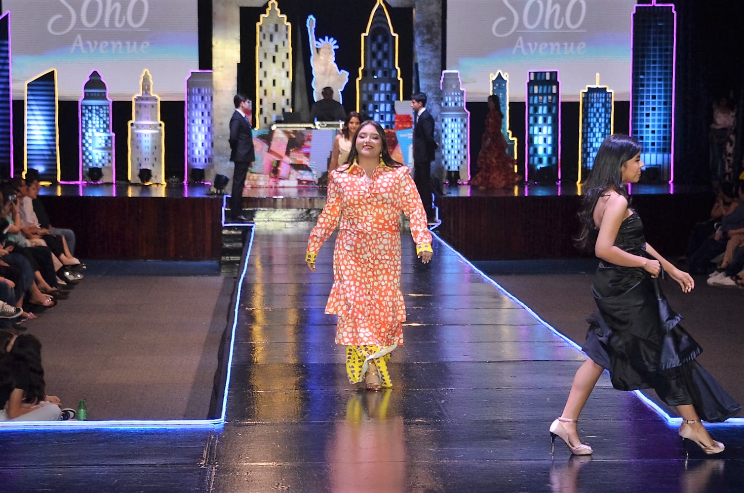 Fashion of Fifth de los seniors 2024 de la Escuela Internacional Sampedrana