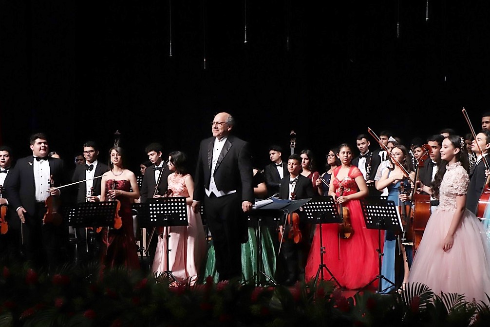 Gala por el 78 aniversario de la Escuela de Música Victoriano López en homenaje al Cuerpo Consular Sampedrano