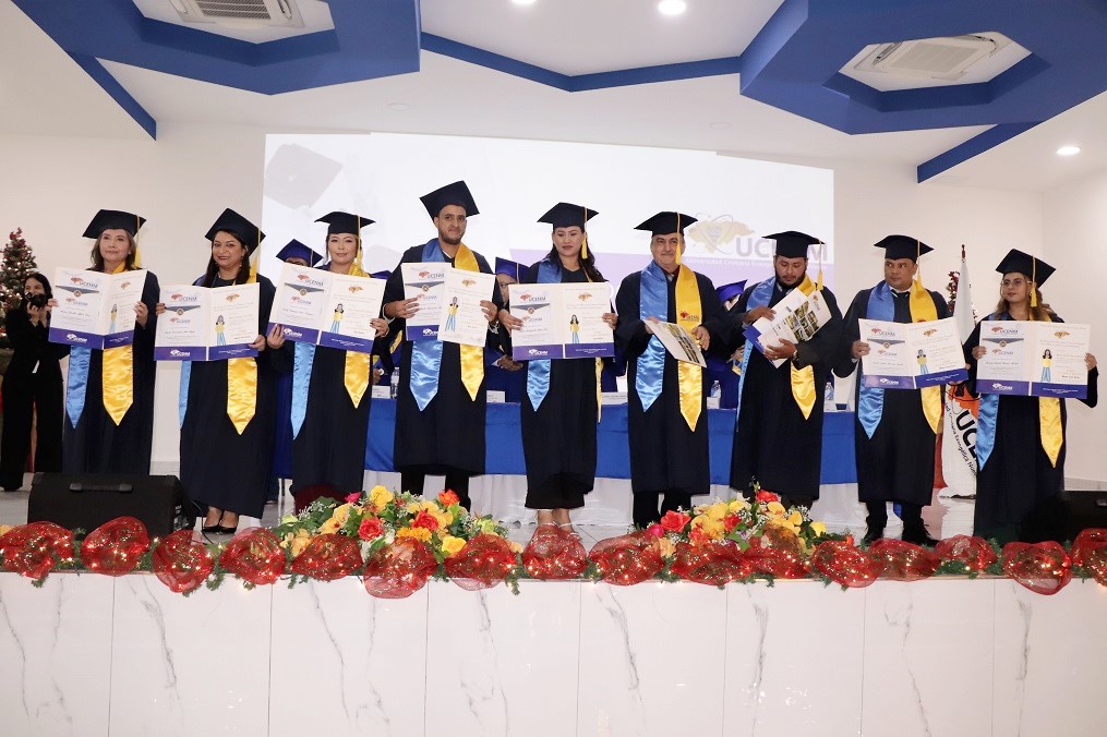 La UCENM celebra con orgullo la graduación de 109 nuevos profesionales en posgrado y pregrado