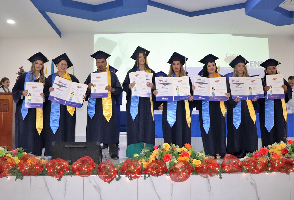 La UCENM celebra con orgullo la graduación de 109 nuevos profesionales en posgrado y pregrado