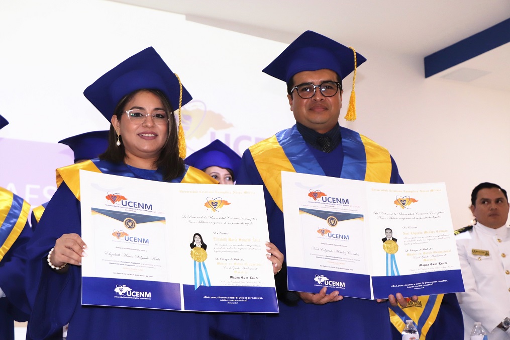 La UCENM celebra con orgullo la graduación de 109 nuevos profesionales en posgrado y pregrado