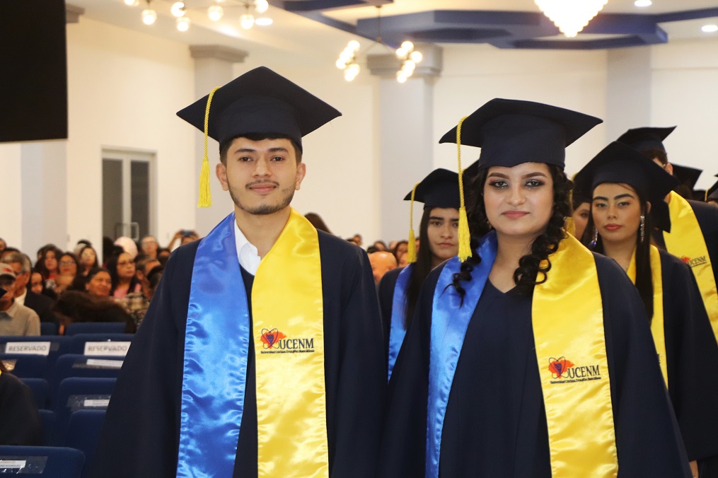 La UCENM celebra con orgullo la graduación de 109 nuevos profesionales en posgrado y pregrado