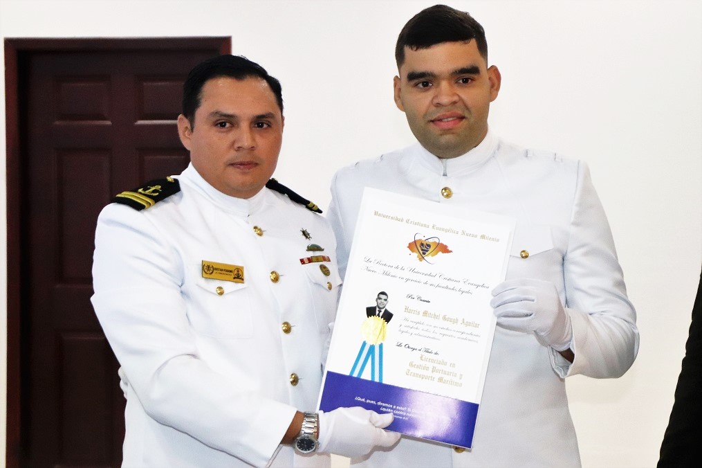 La UCENM celebra con orgullo la graduación de 109 nuevos profesionales en posgrado y pregrado