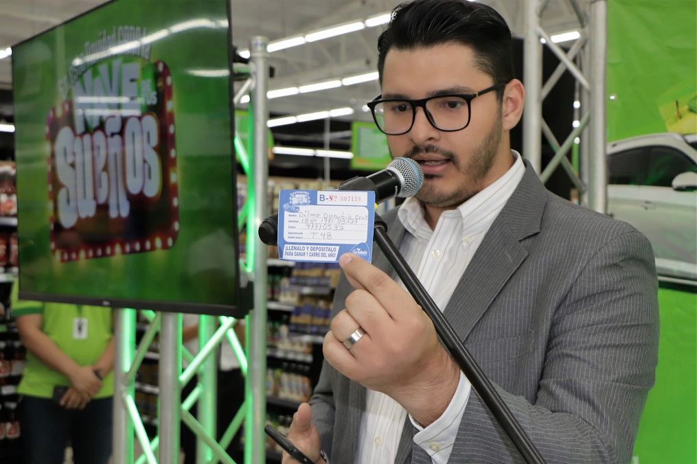 Miguel Vargas, Coordinador de Mercadeo de Supermercados La Colonia, de la zona norte