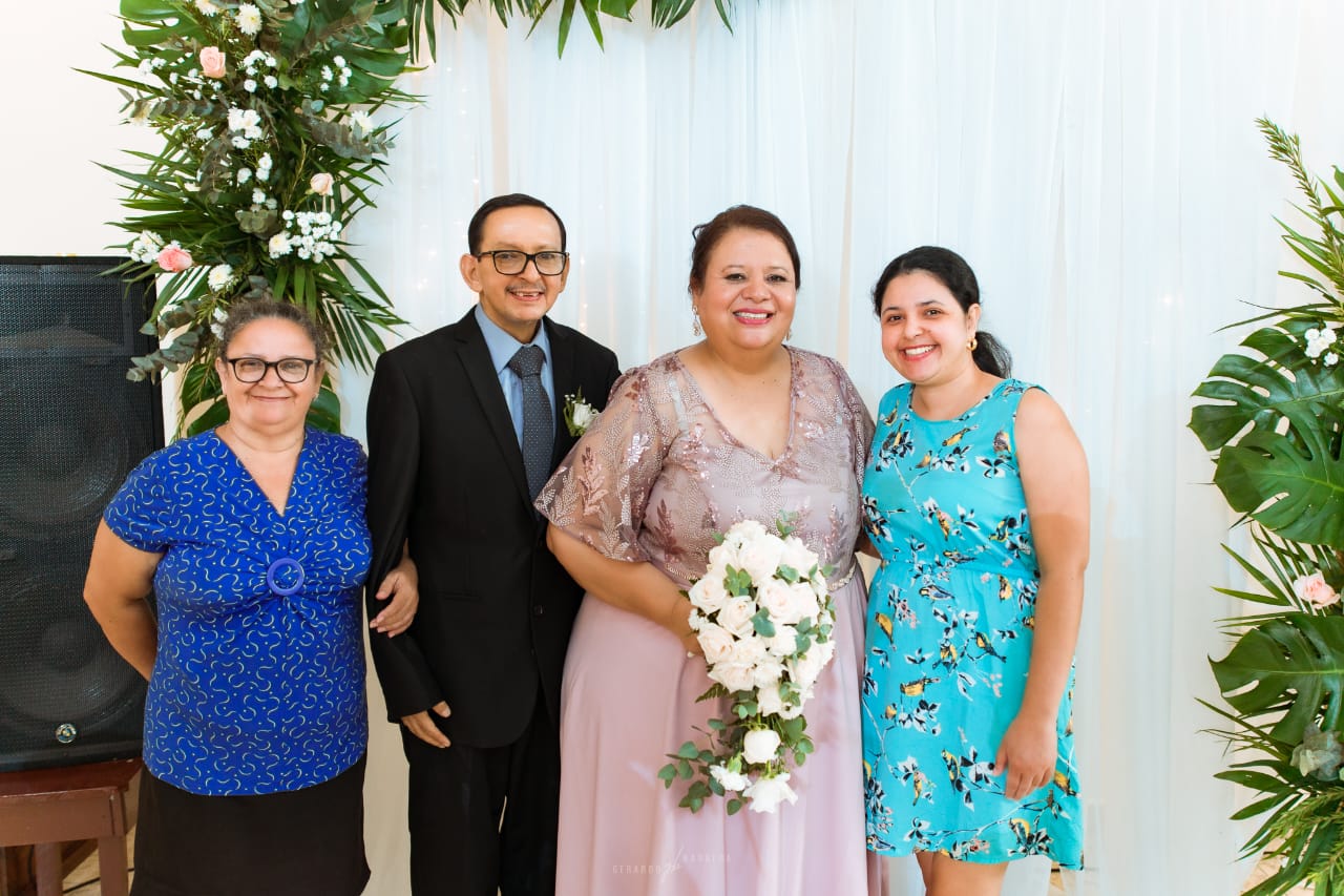 35 años de amor en las “Bodas de Coral” de Mario y Lidabel Sánchez de Mena