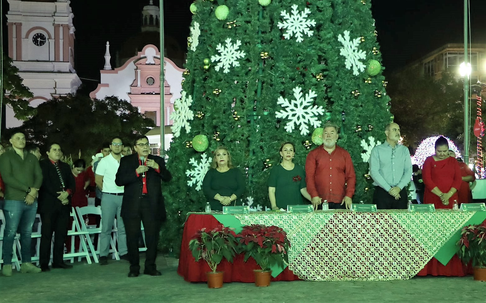 Inauguran la Navidad en San Pedro Sula con encendido del árbol en el parque central
