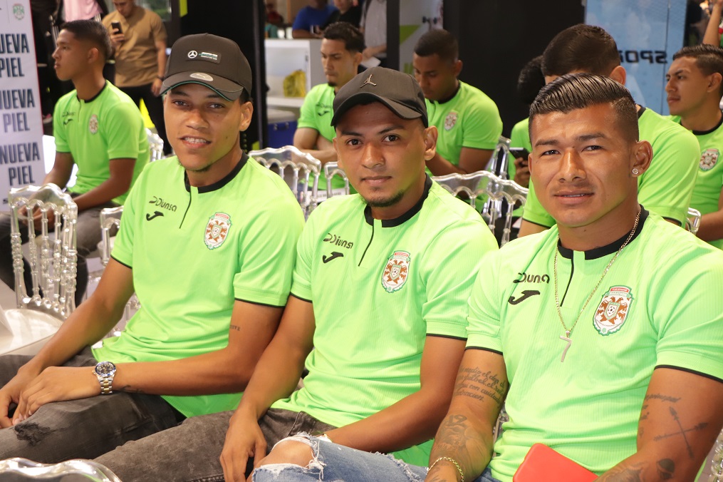 Diunsa y Club Deportivo Marathón presentan las nuevas camisetas para la temporada 2024-2025