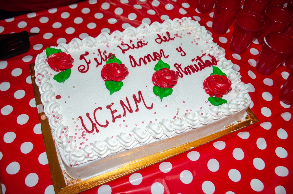 Alegre celebración de Día del Amor y la Amistad en UCENM