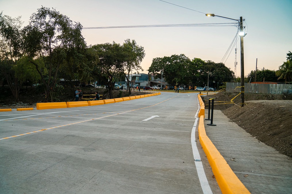 Habilitan paso vehicular por vado Colombia en San Pedro Sula