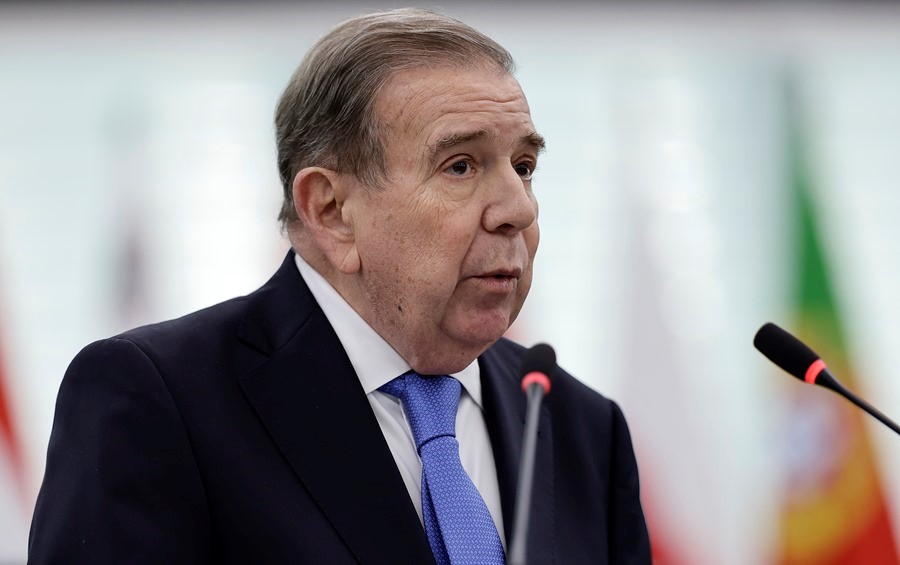 Policía de Venezuela ofrece 100.000 dólares por información sobre el paradero de Edmundo González Urrutia