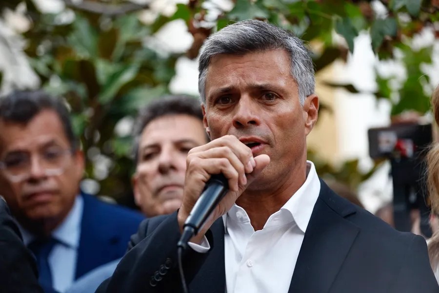 Venezuela tramita una “alerta roja” contra Leopoldo López por “instigar” a intervención