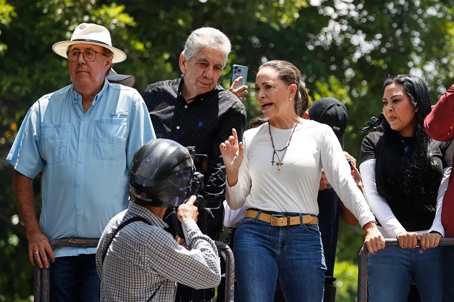 Líder opositora de Venezuela María Corina Machado convoca a manifestación de cara a la toma de posesión de la Presidencia