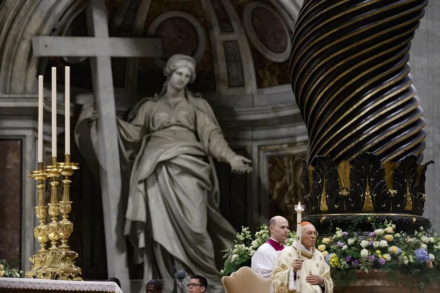 El papa Francisco pide en la Vigilia traer esperanza mientras soplan «tantos vientos de muerte»