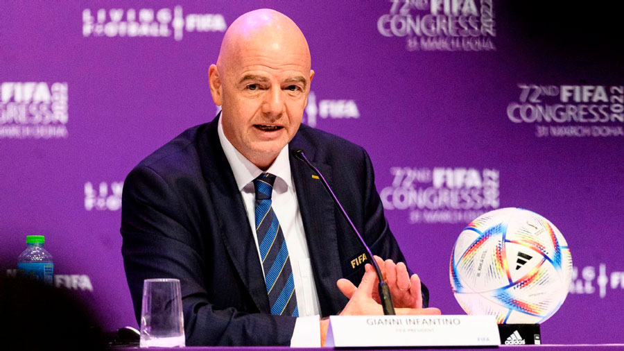 Presidente de la FIFA no descarta modificar el calendario de los Mundiales