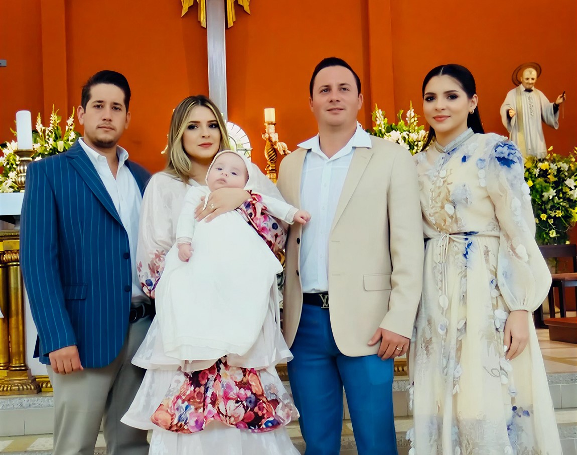 Bautismo de Dalton John IV: Una celebración de fe y familia