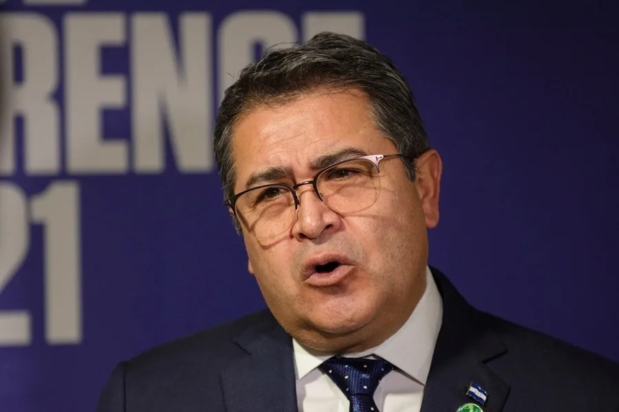 Trump anuncia que indultará JOH, preso por narcotráfico en EE.UU.