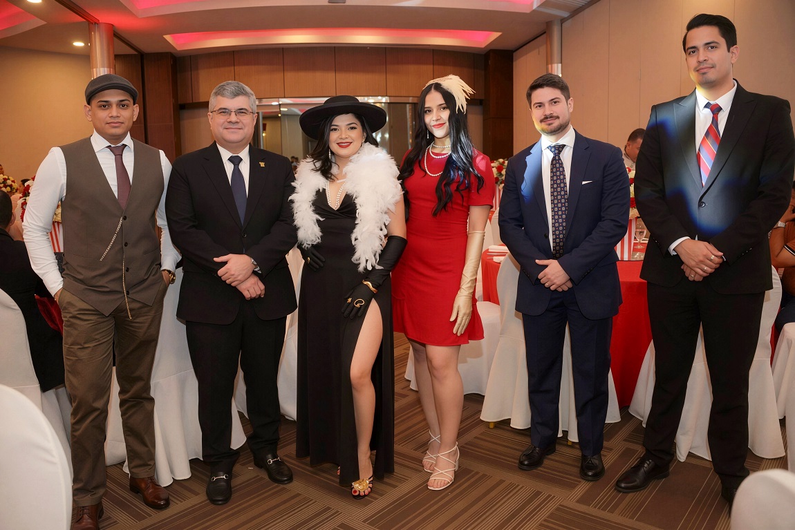 ¡Magia y elegancia! COFISA celebra la Navidad con una espectacular gala circense