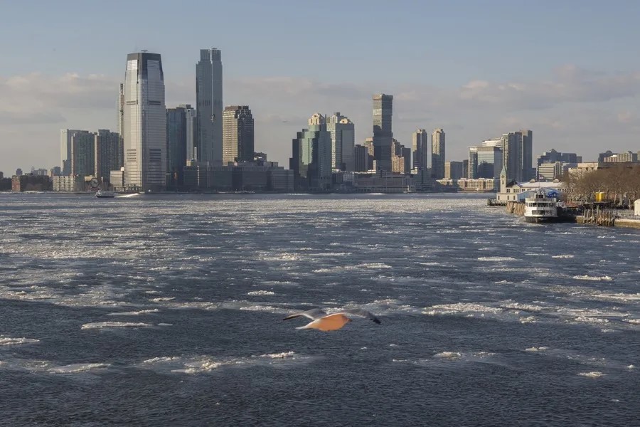Millones de personas en EE.UU. enfrentarán una nueva ola de frío con temperaturas mínimas récord