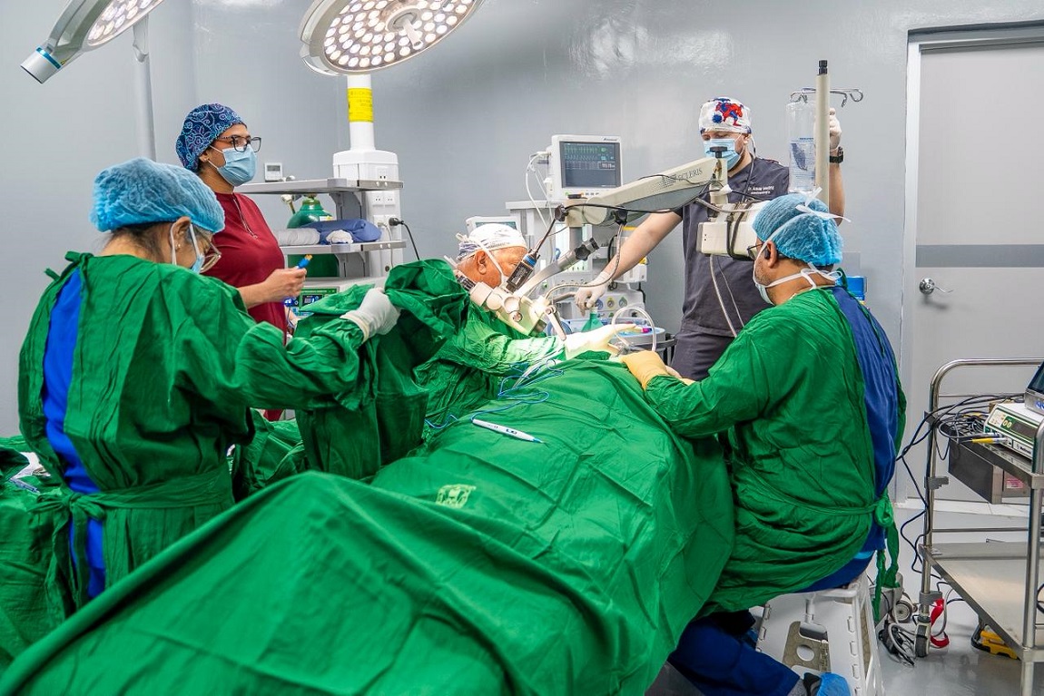 Brigada médica norteamericana realizará más de 30 cirugías de otorrinolaringología en el Policlínico Las Palmas