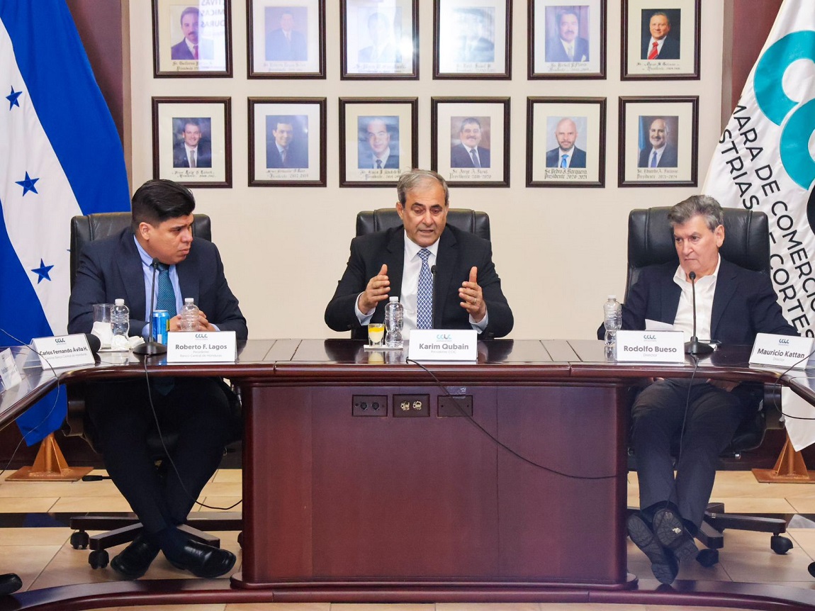 CCIC respalda medidas cambiarias del Banco Central tras reunión con Roberto Lagos