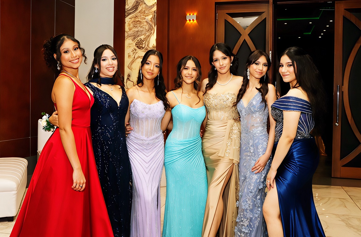 Clase 2026 de la Happy Days & Freedom celebra su éxito con una gala inolvidable