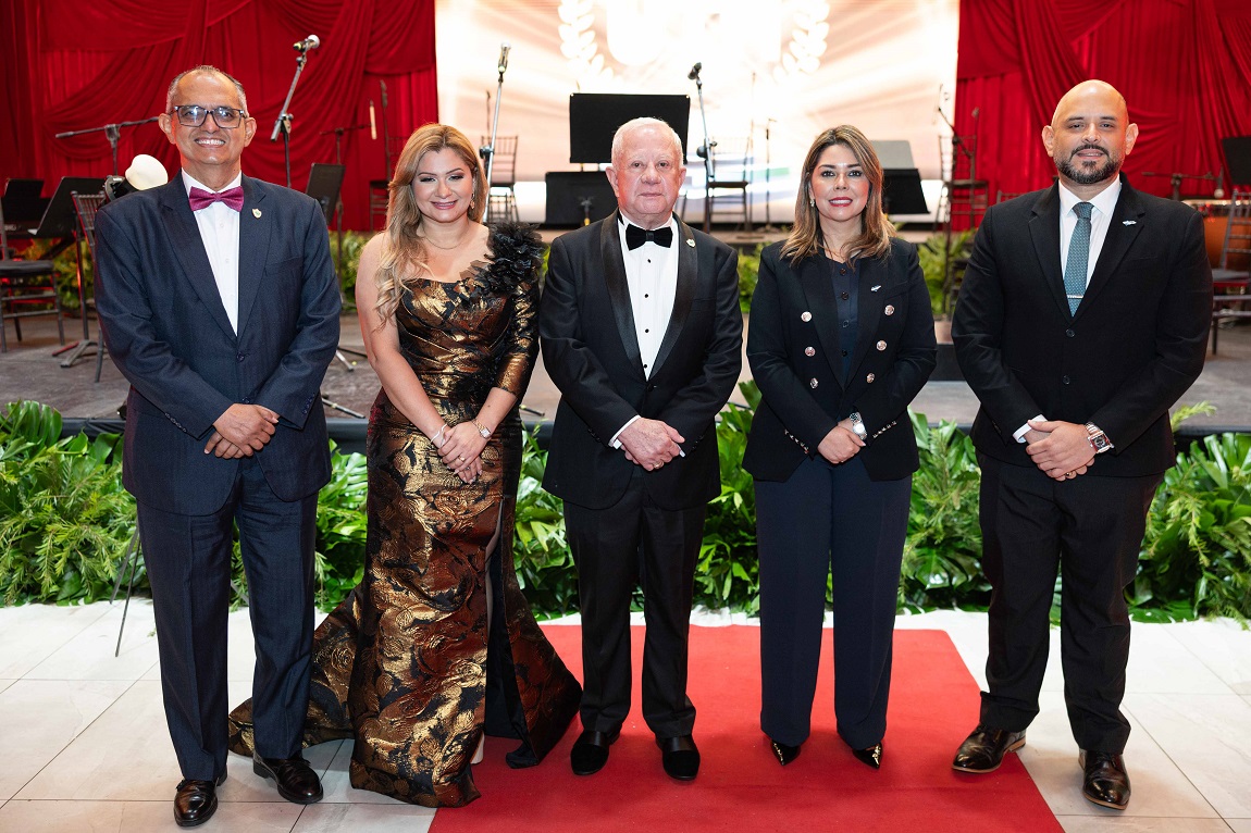 UTH celebra 40 años de transformar vidas con una imponente gala conmemorativa