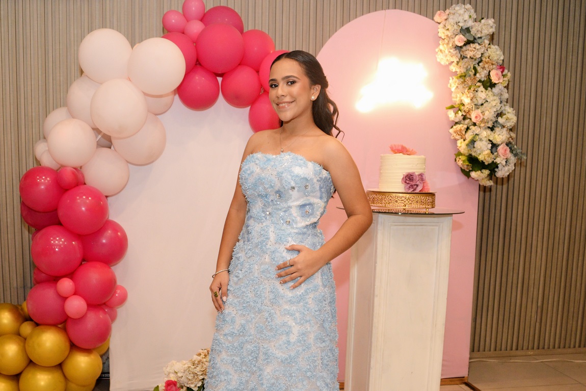 La mágica e inolvidable noche de quince años de Jimena Suazo