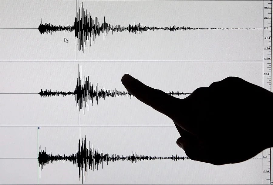 Un fuerte terremoto de magnitud 7,8 sacude Filipinas y Japón emite alerta por tsunami