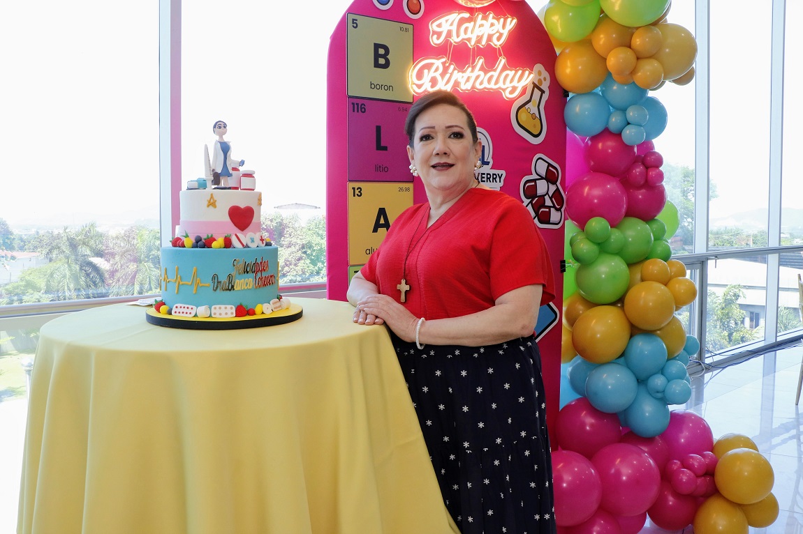 La doctora Blanca Echeverry celebra su natalicio en ambiente de amor y bendiciones