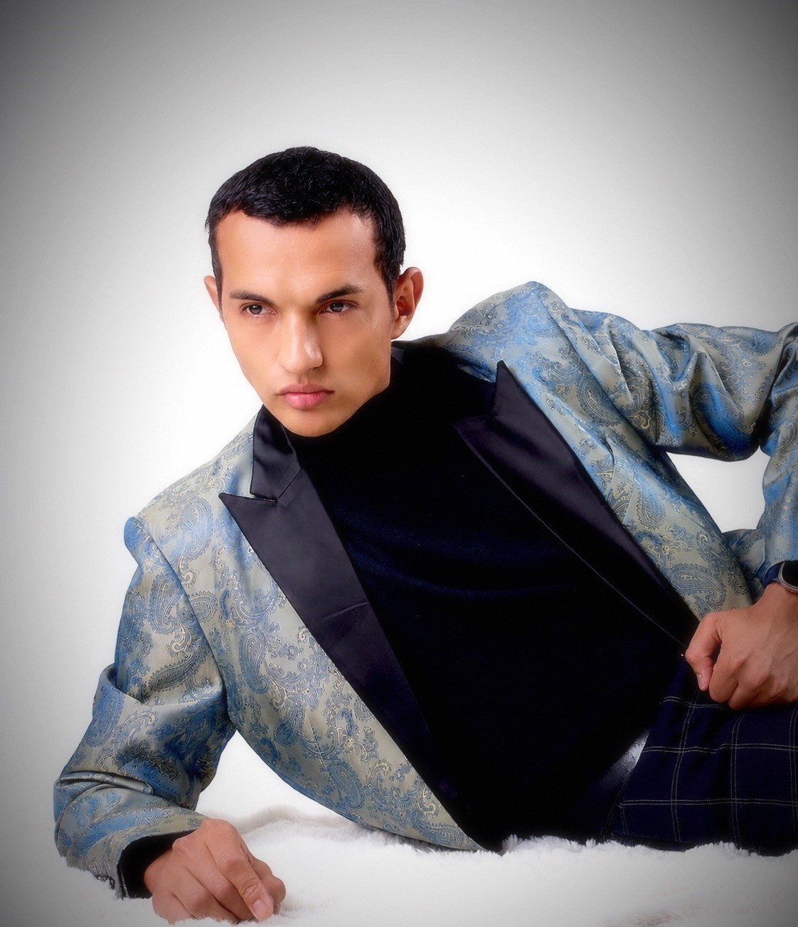 Berlín Vallecillo representará a Roatán en el Mister Model International 2026 en Colombia